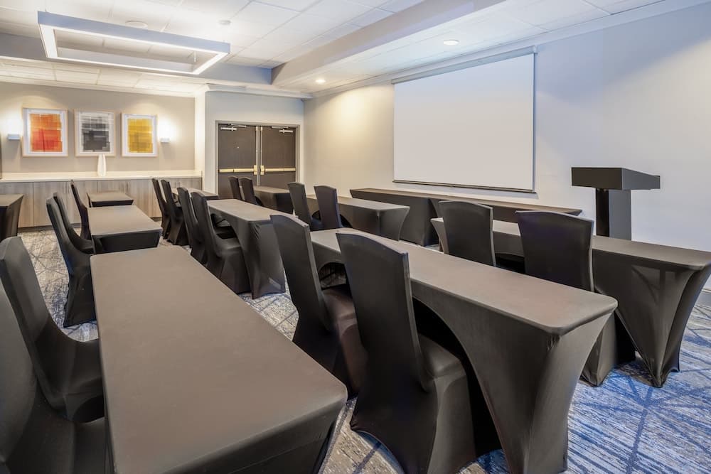 Holiday Inn Express Hotel & Suites New Tampa I-75 by IHG — 22