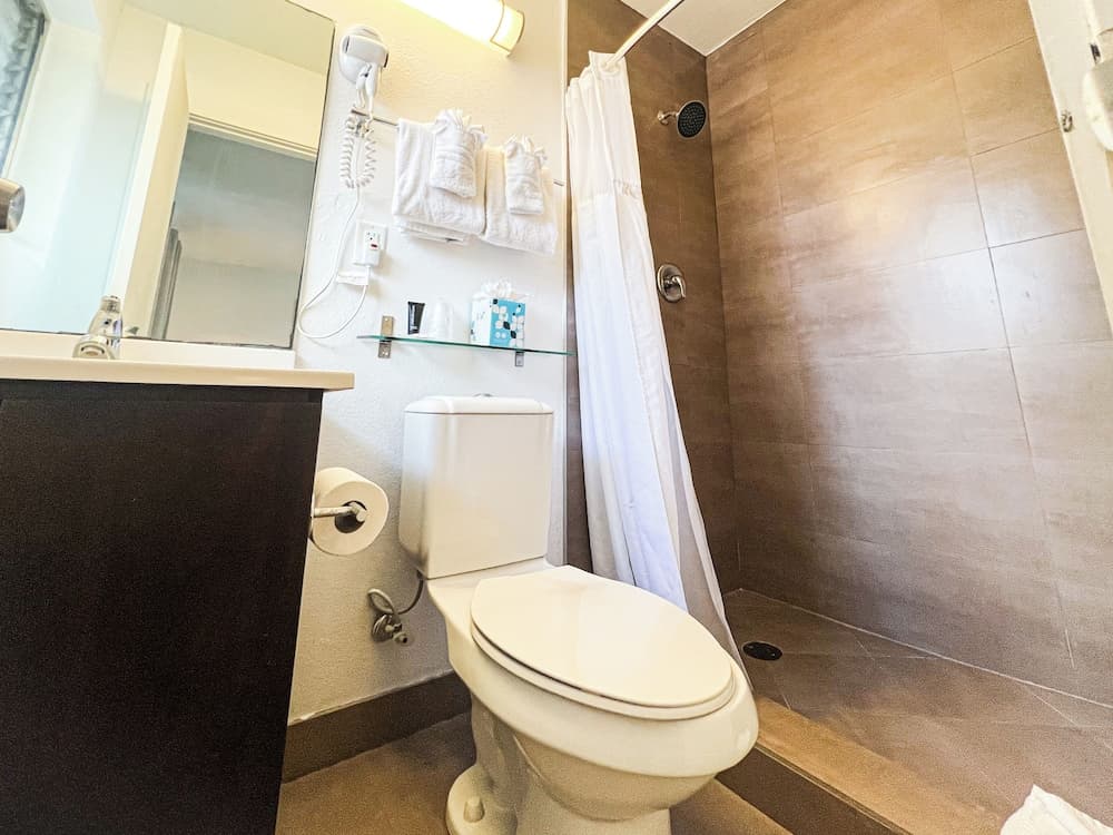 Winterset A North Beach Village Resort Hotel — 8