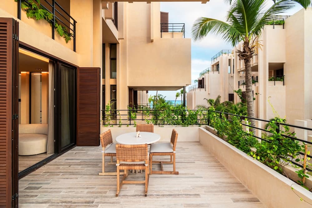 BESPOKE, Member of Small Luxury Hotels — 29