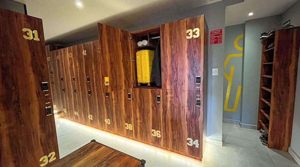 The Yellow Capsule Cancun Close to Airport — 19