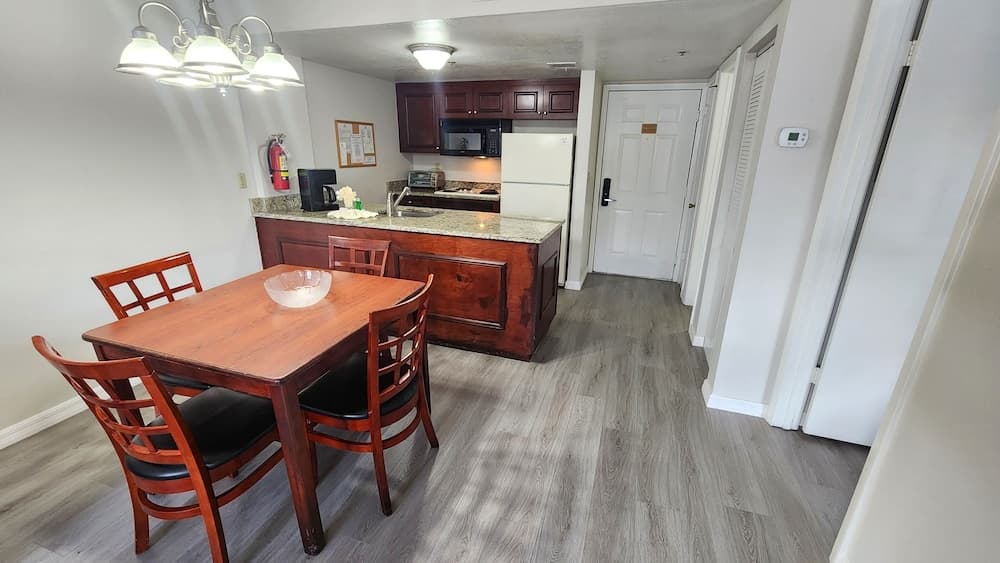 Parc Corniche Condominium Suite Hotel — 25
