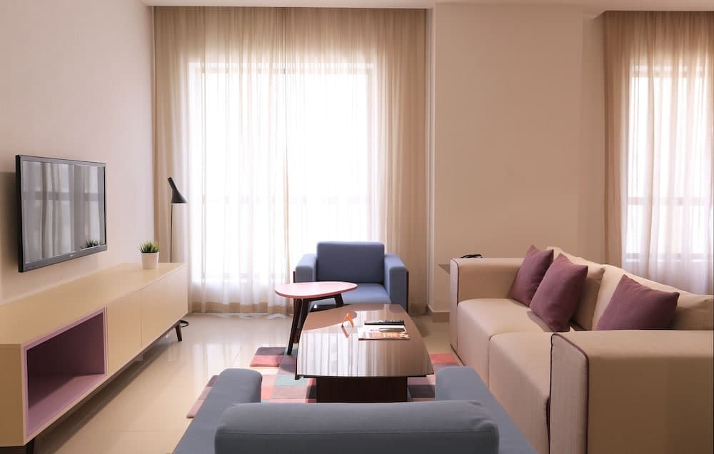 Ramada Hotel and Suites by Wyndham Dubai JBR — 16