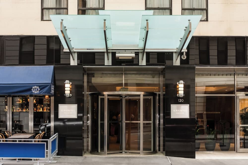 Aura Hotel Piazza Times Square — 24