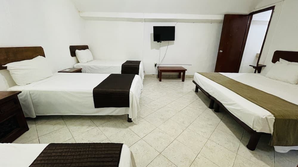 Hotel B&B - 5ta Avenida — 23