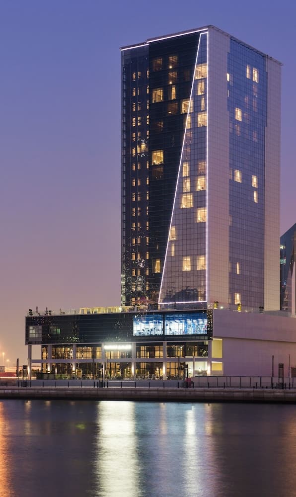 Canal Central Hotel — 9