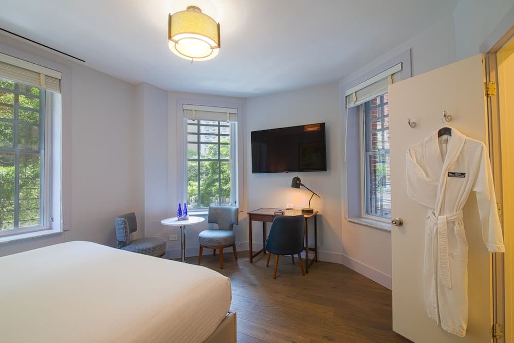 Hotel Belleclaire — 17