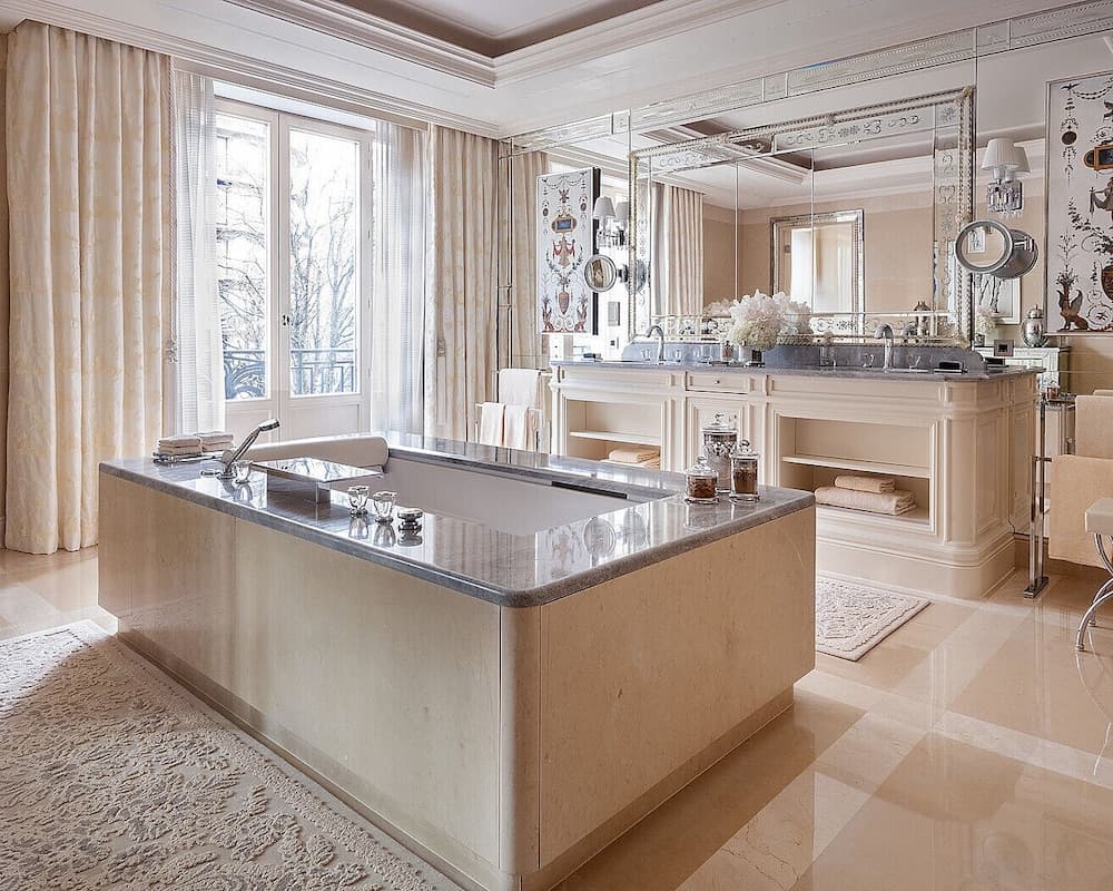 Four Seasons Hotel George V — 10