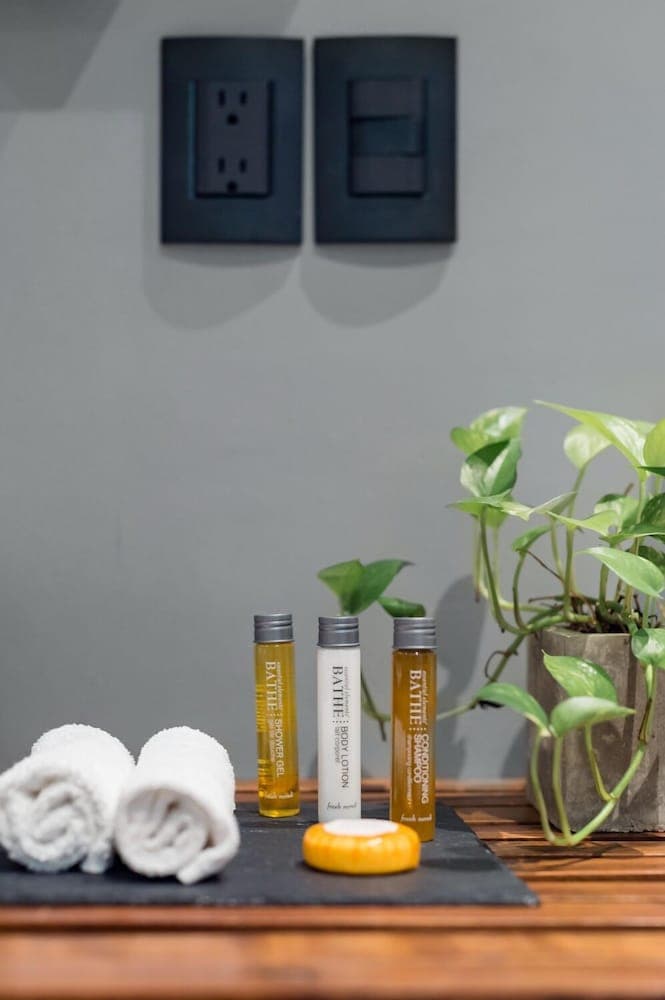 Leaf Boutique Condos — 15