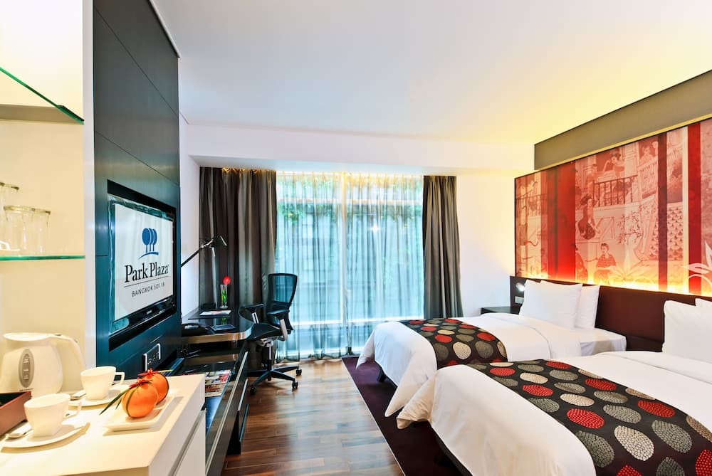 PARK PLAZA BANGKOK SOI 18 — 17