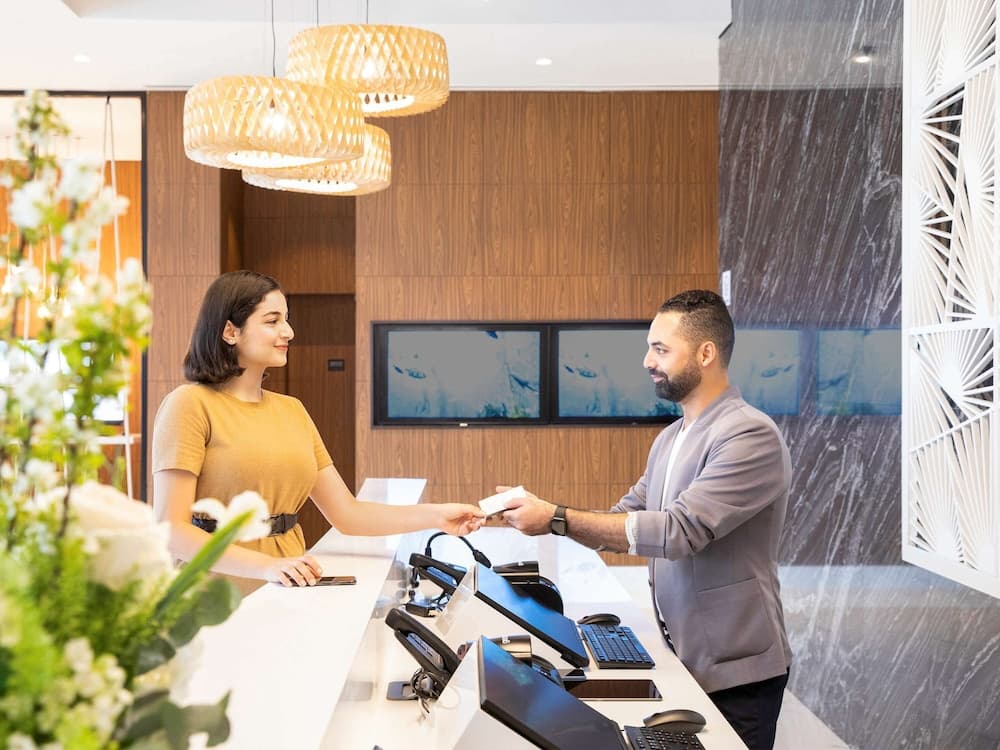 Adagio Premium The Palm — 8