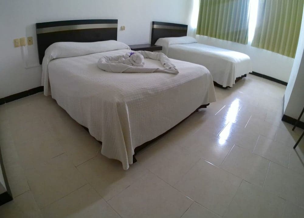 Hotel Plaza Playa - Cerca de la Playa Principal de Playa del Carmen — 28