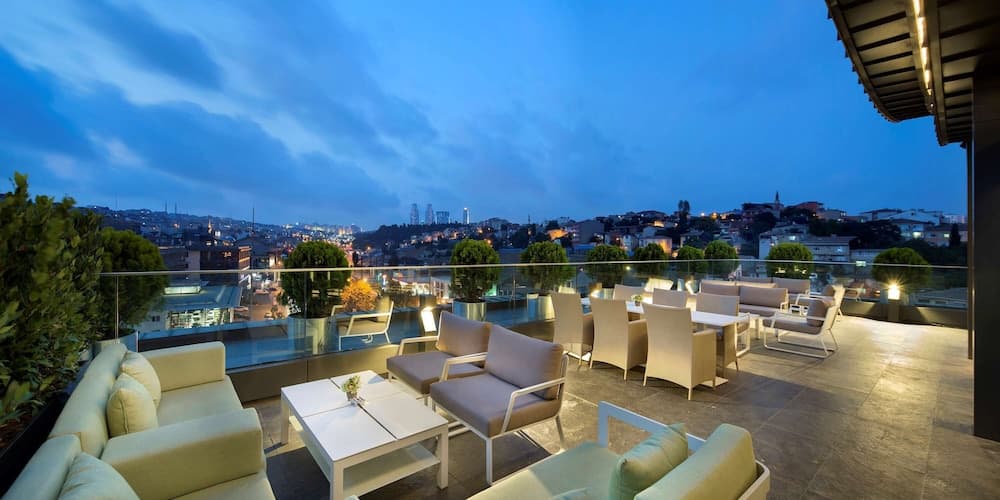 DoubleTree by Hilton Hotel Estambul - Piyalepasa — 19