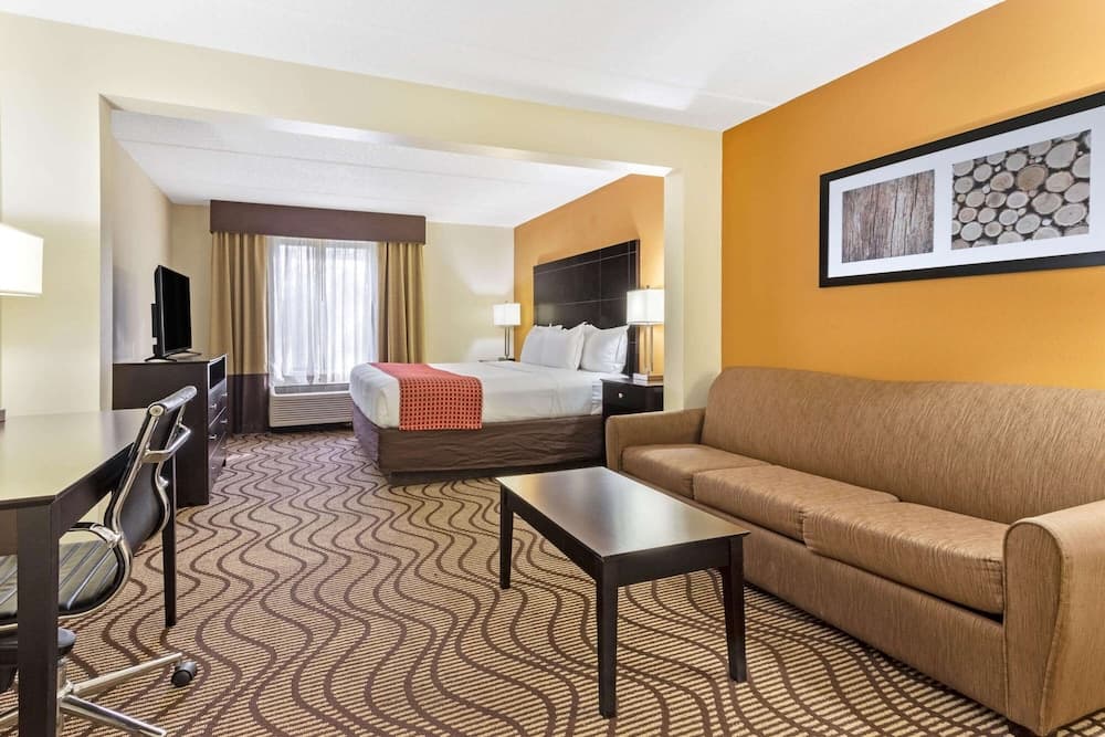 La Quinta Inn & Suites by Wyndham Tampa North I-75 — 23