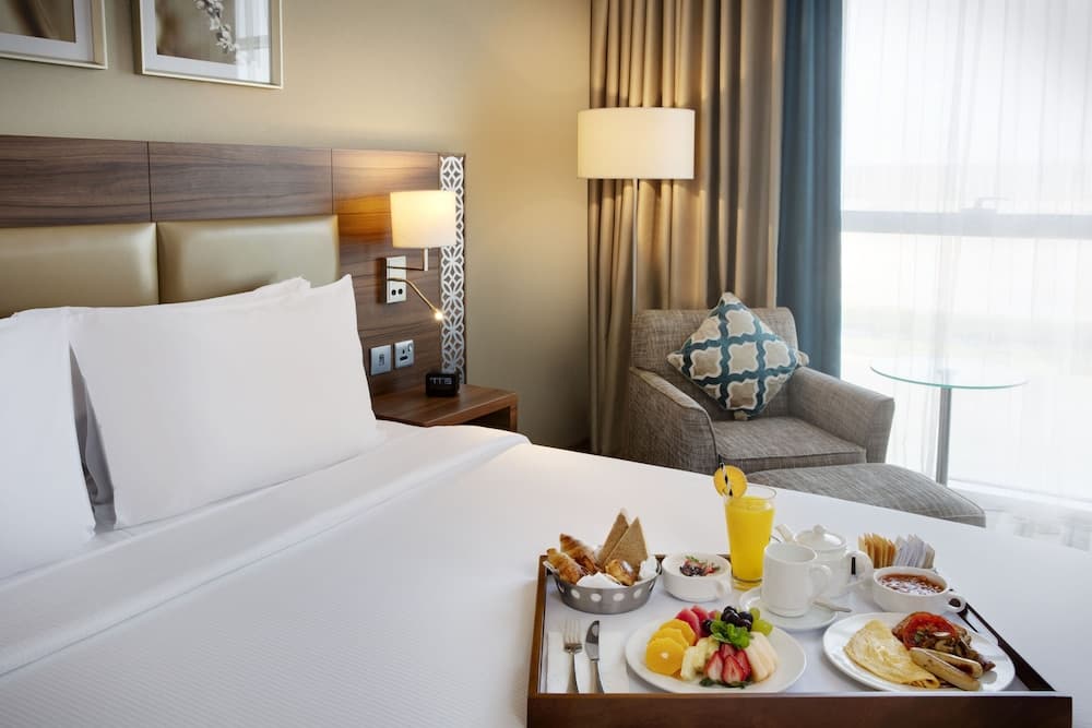 Hilton Garden Inn Dubai Al Mina — 8