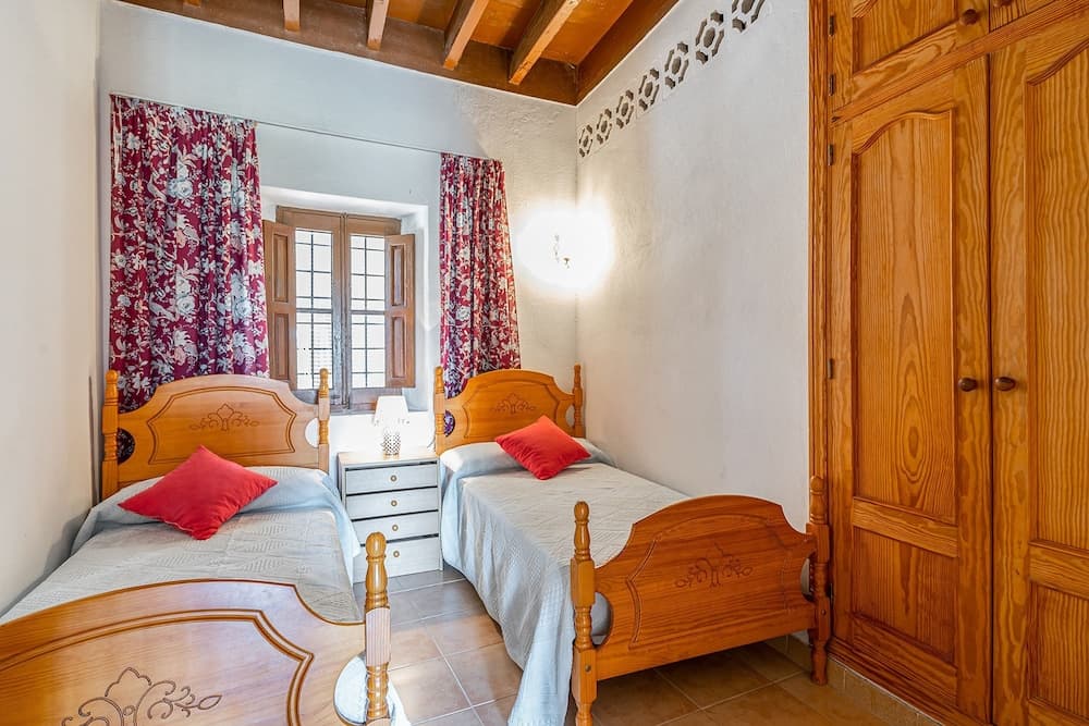 Cas Consul in Ibiza With 4 Bedrooms and 3 Bathrooms — 25