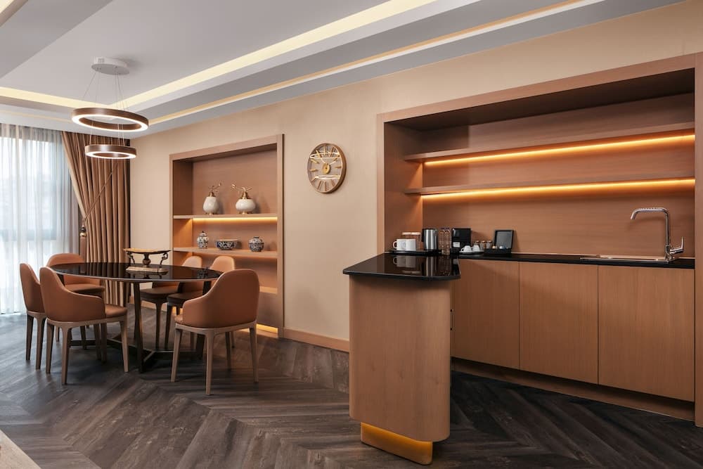 Sheraton Istanbul City Center — 12