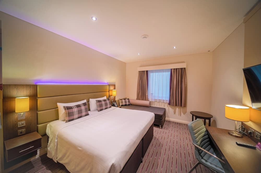 Premier Inn Dubai Al Jaddaf — 25
