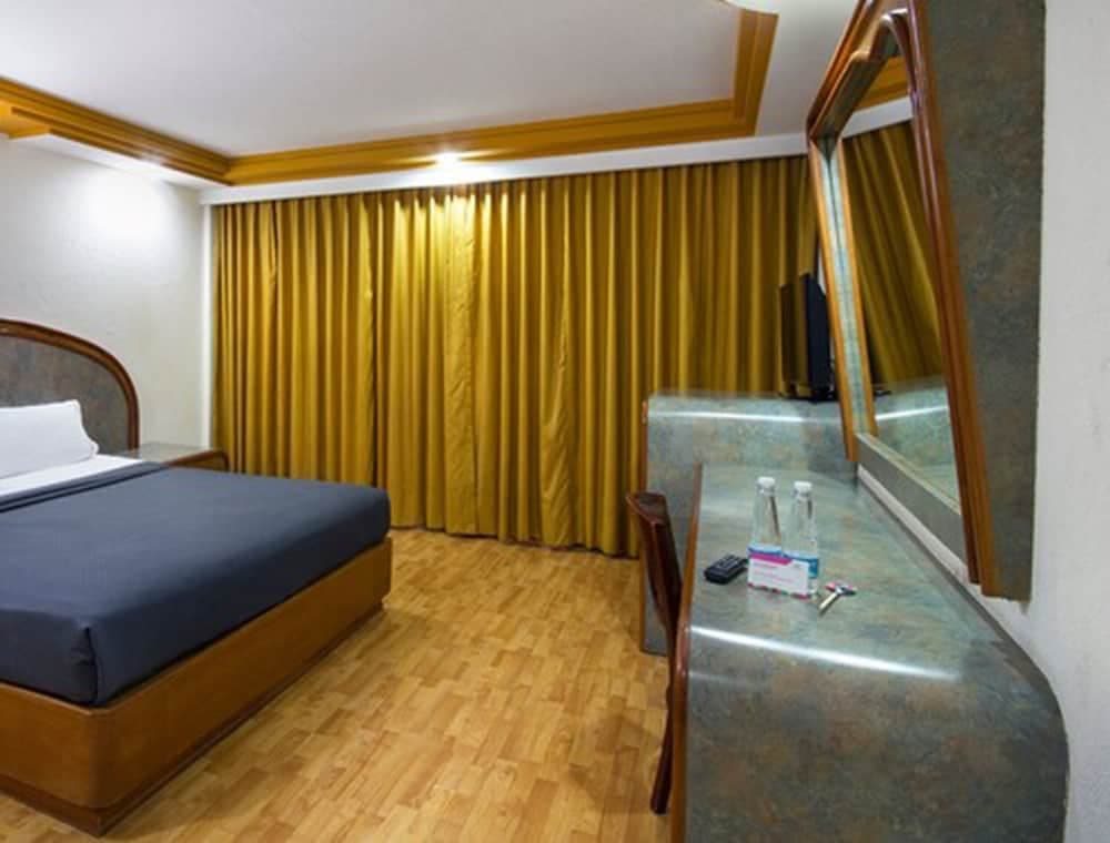 Hotel MX Congreso - In Mexiko-Stadt (Venustiano Carranza) — 8