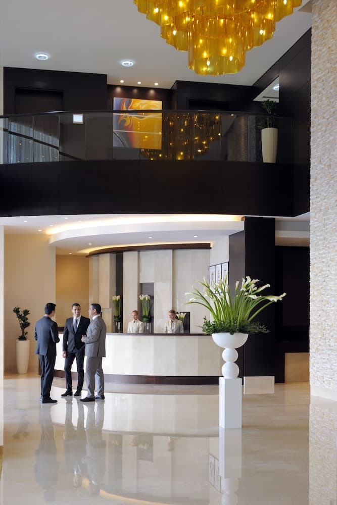 Mövenpick Hotel Jumeirah Lakes Towers — 3