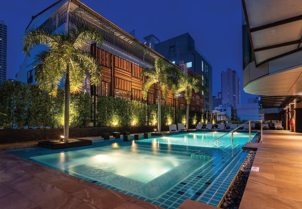 Solitaire Bangkok Sukhumvit 11 — 1