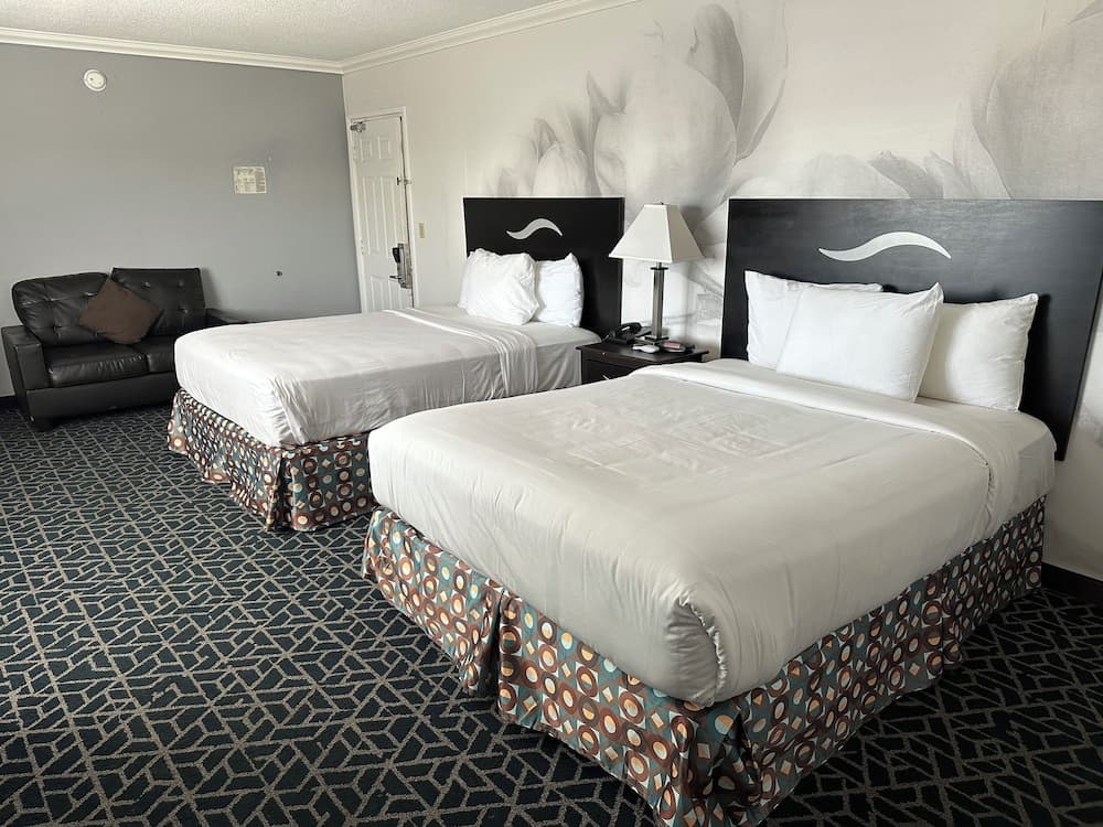 Hotel al anochecer — 23
