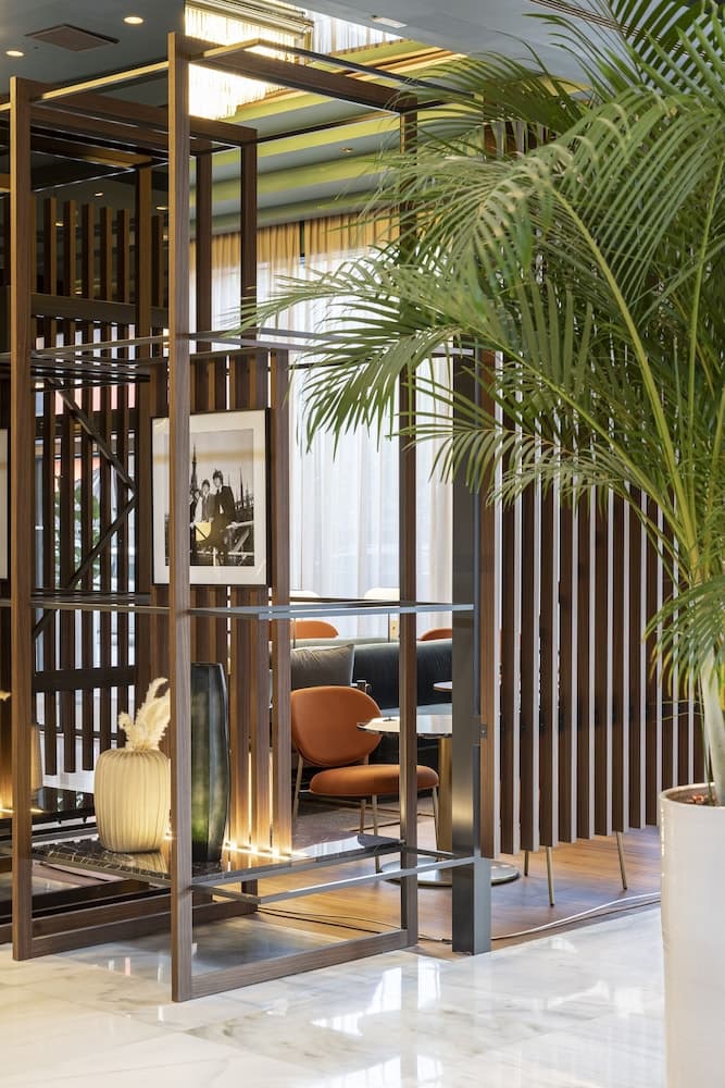 Melia Milano — 12