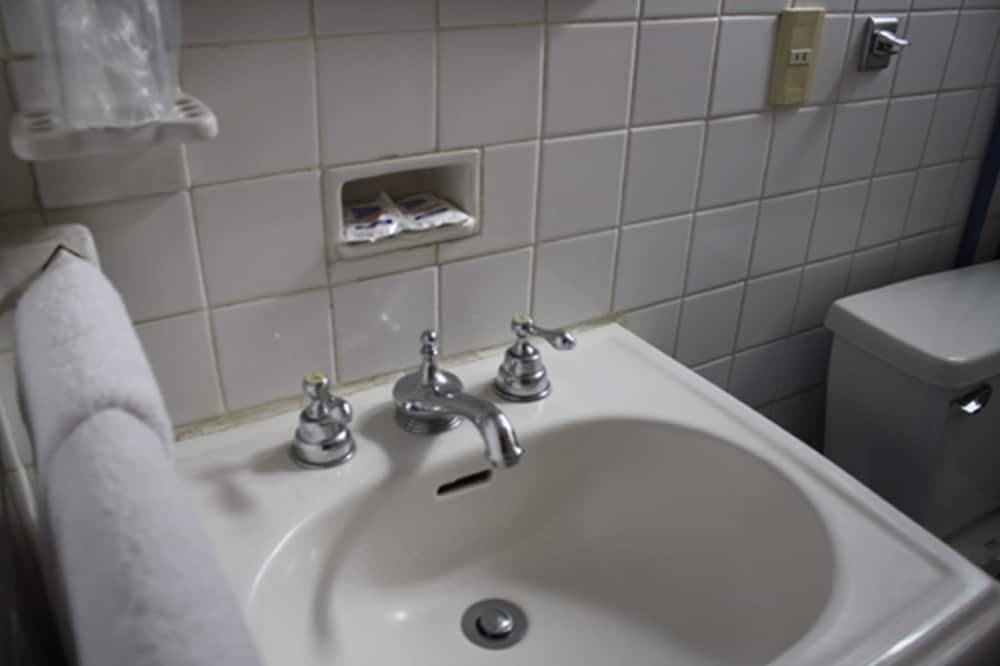 Hotel New York — 2