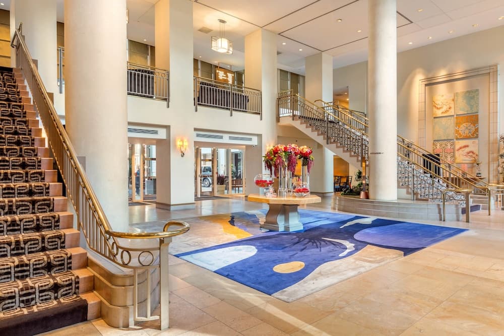 Omni Los Angeles Hotel en California Plaza — 12