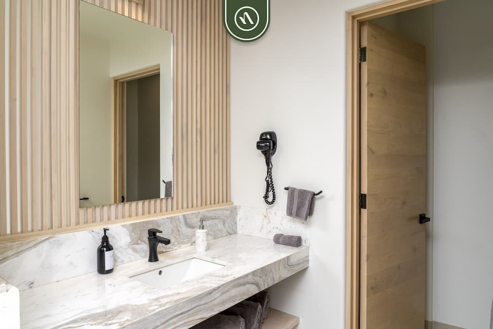 Tower 605 by Naya Homes — 11