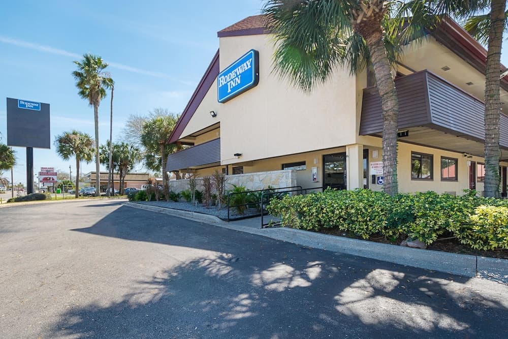 Rodeway Inn Tampa vicino a Busch Gardens - USF — 2