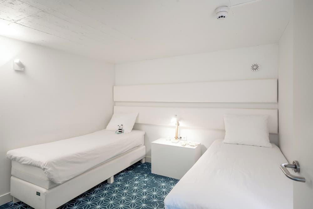 YAYS Amsterdam Salthouse Canal por Numa — 26