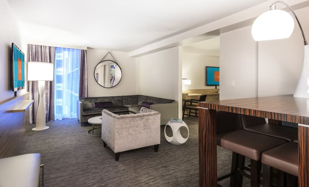 Das LINQ Hotel + Erlebnis — 17
