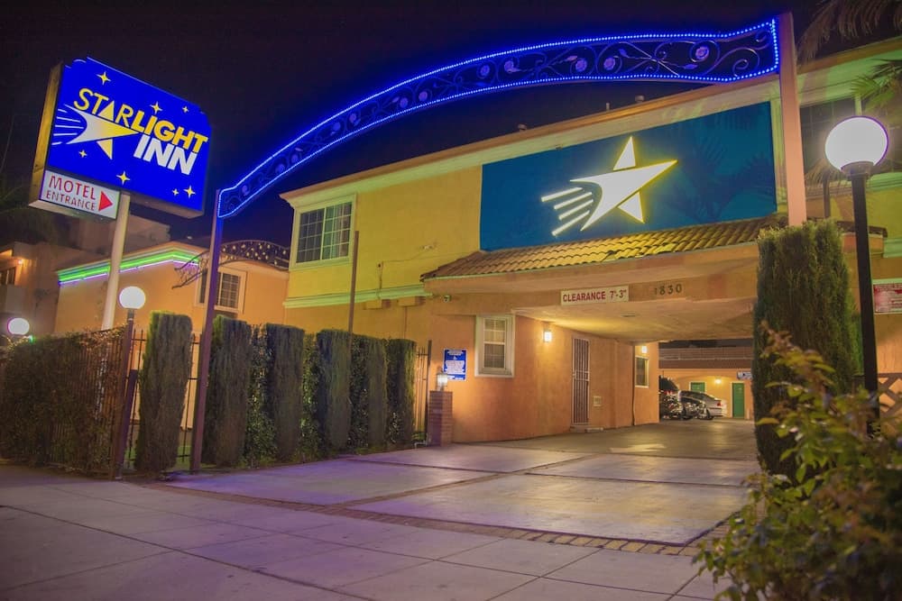 Starlight Inn La Brea — 17