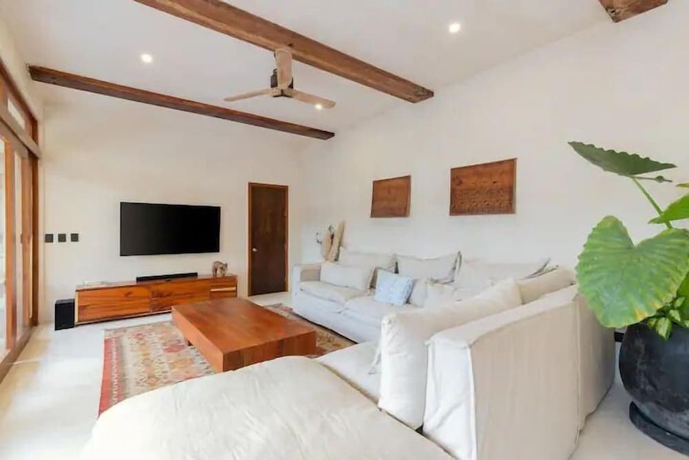Villa Sanah — 7