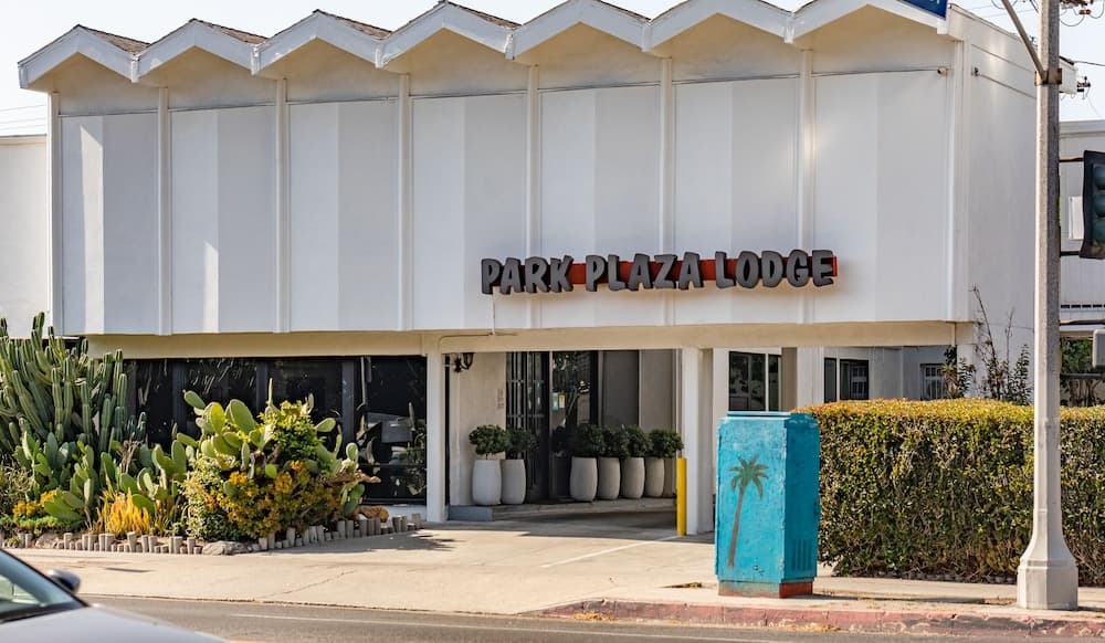 Hotel Park Plaza Lodge — 1