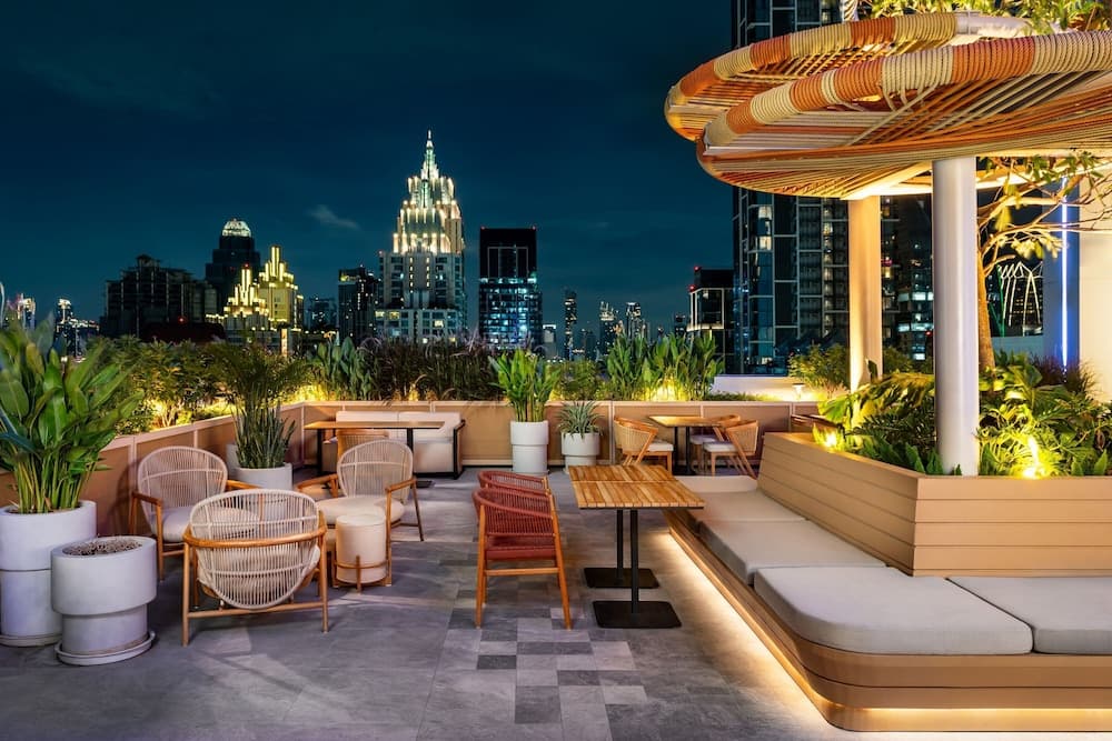 Moxy Bangkok Ratchaprasong — 4