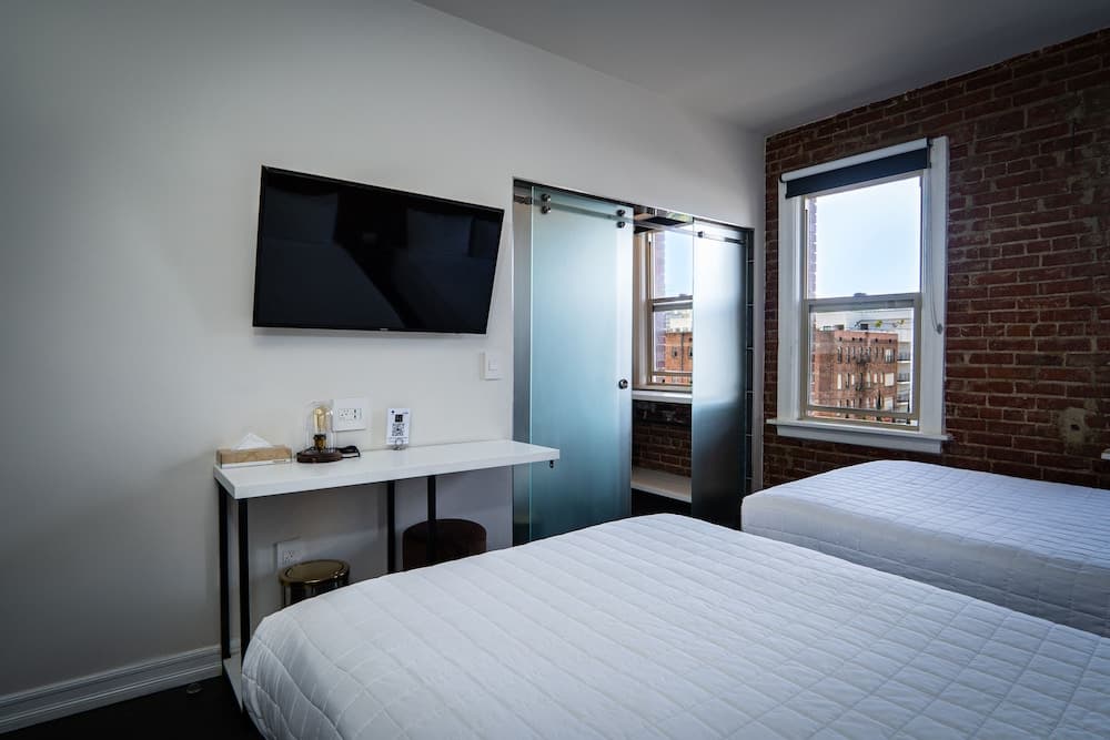 H Hotel — 30