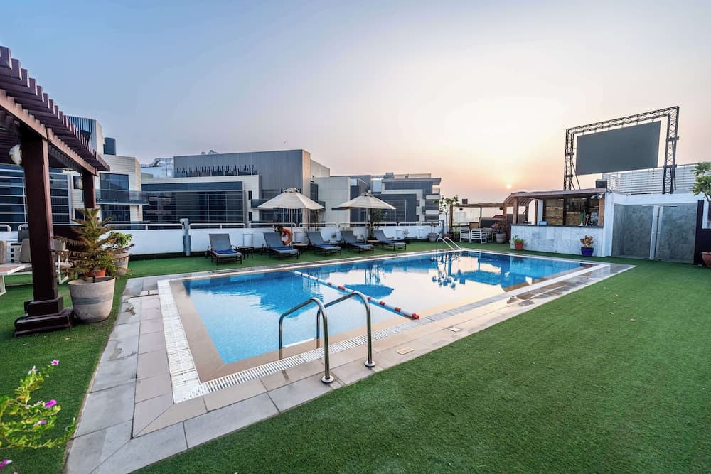 Hilton Garden Inn Dubai Jumeirah — 24