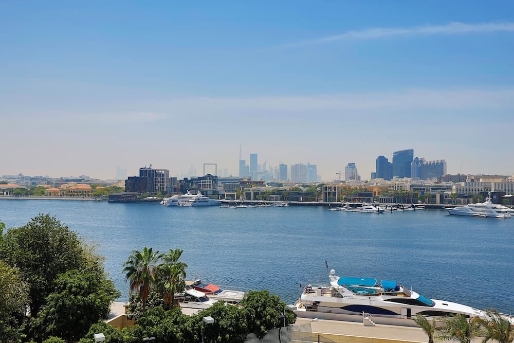 Sheraton Dubai Creek Hotel & Towers — 9