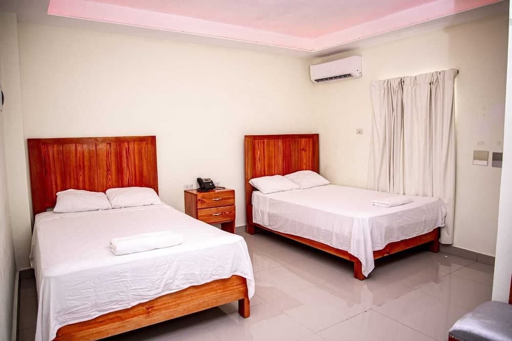 Hotel J&M — 14