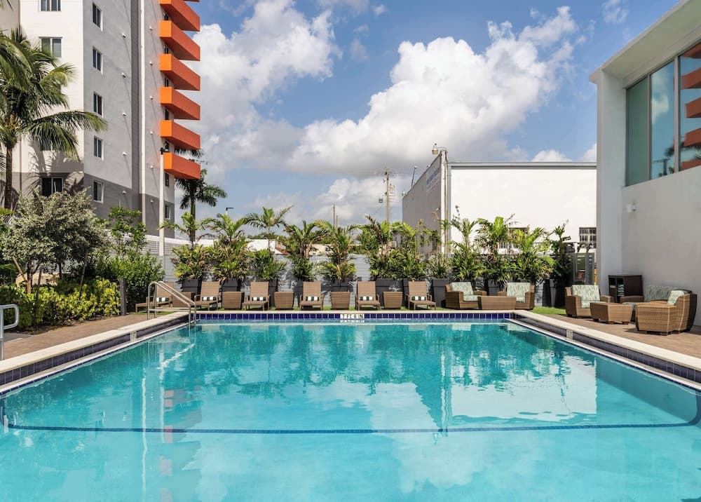 DoubleTree by Hilton Miami Norte I-95 — 1