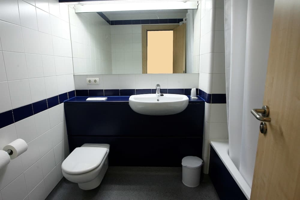 Travelodge Madrid Torrelaguna — 8