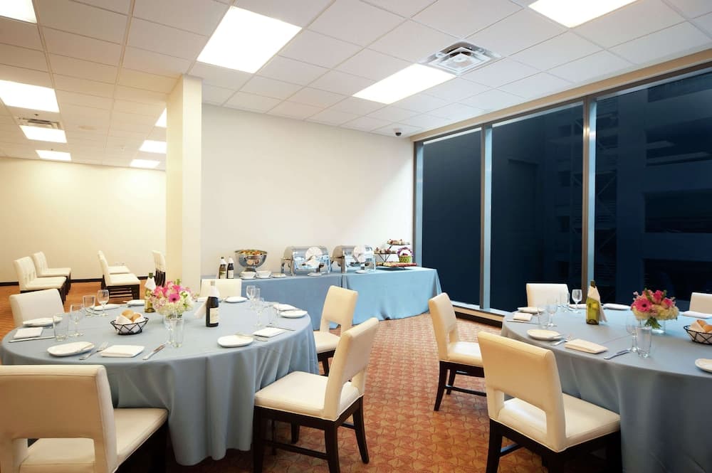 Hilton Grand Vacations Club Elara Center Strip Las Vegas — 12