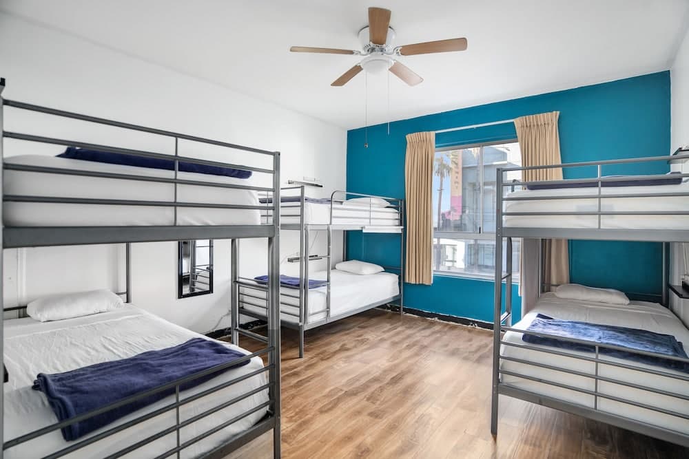 Samesun Hollywood - Hostel — 23
