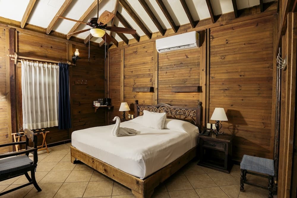 Petit Lafitte Hotel — 30