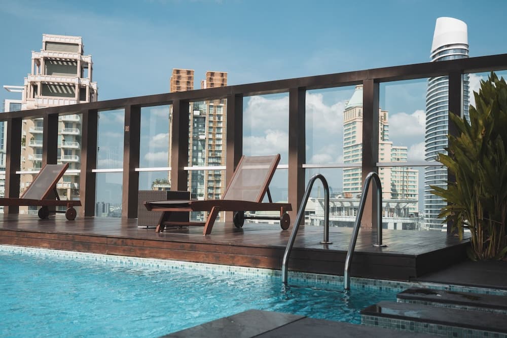 Urbana Langsuan Hotel — 25