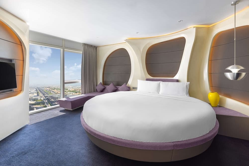 V Hotel Dubai, Curio Collection by Hilton — 13