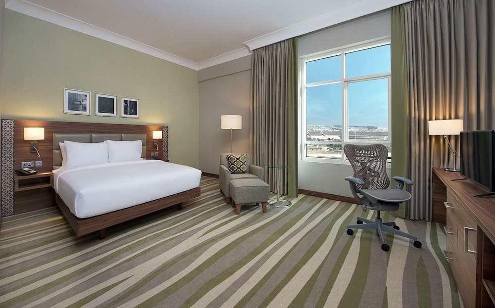 Hilton Garden Inn Dubai Al Mina — 11