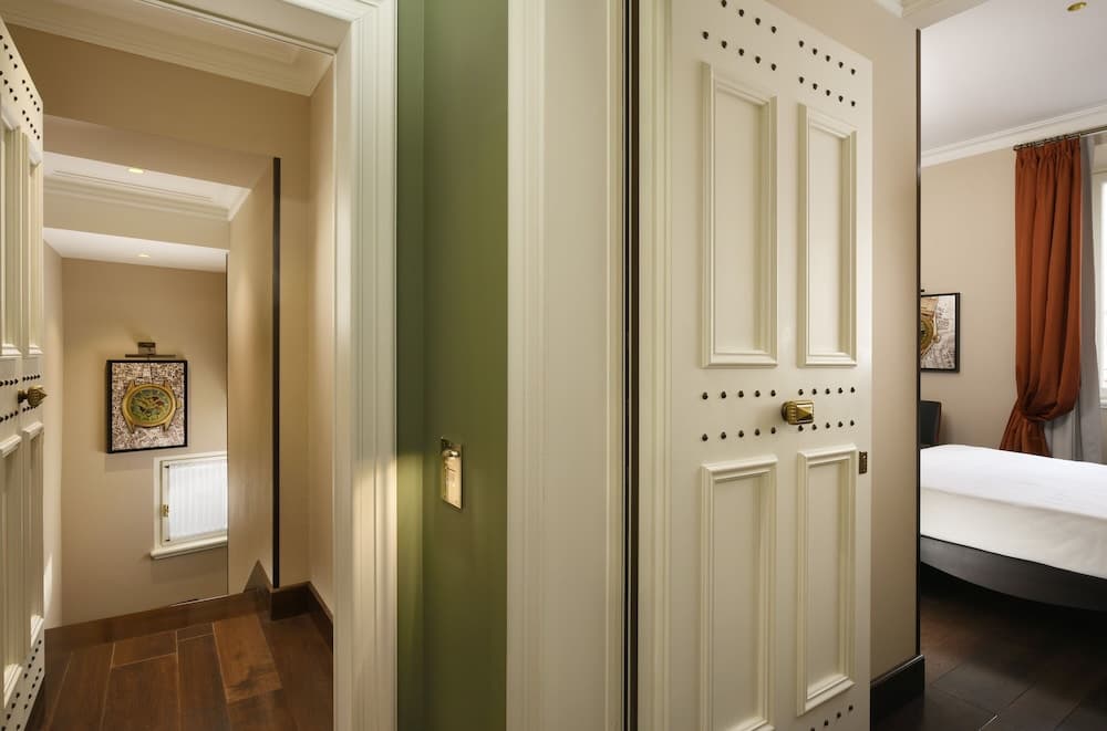 Hotel L'Orologio Roma — 11