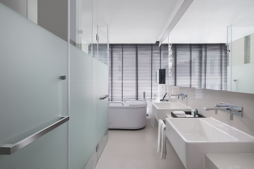 Four Points by Sheraton Bangkok, Sukhumvit 15 — 20